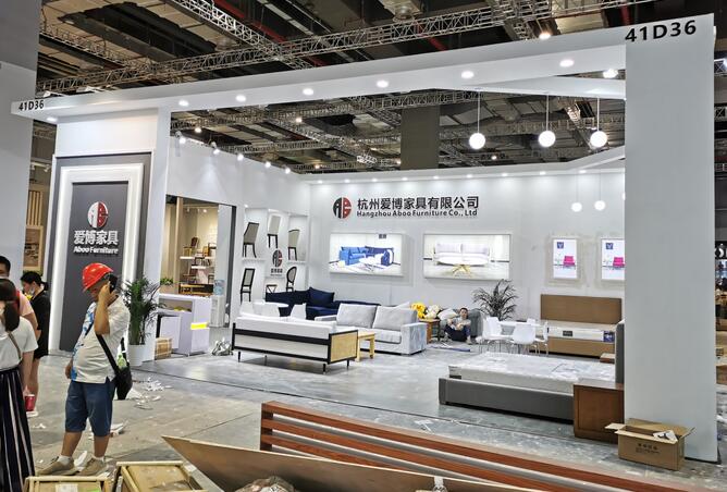 展會(huì)搭建布置中塑料類材料該如何選擇？膠黏劑又該如何選擇？